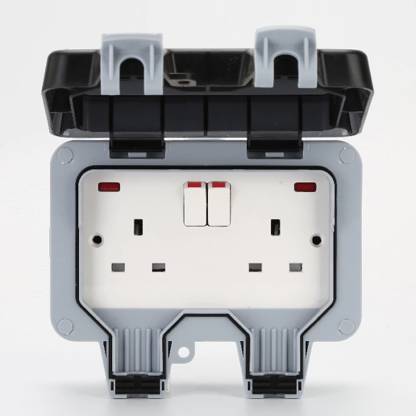 Waterproof UK Electric Socket and Switch with Light Outdoor Enclosure (XNMP22-N)