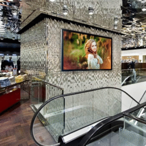 32 Inch High-brightness Shop Window Outdoor Display 2K/4K